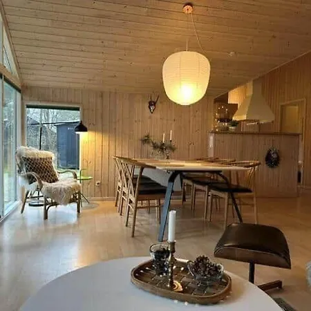 M21-vaeggerlose-baeverstien-21 * Bøtø By
